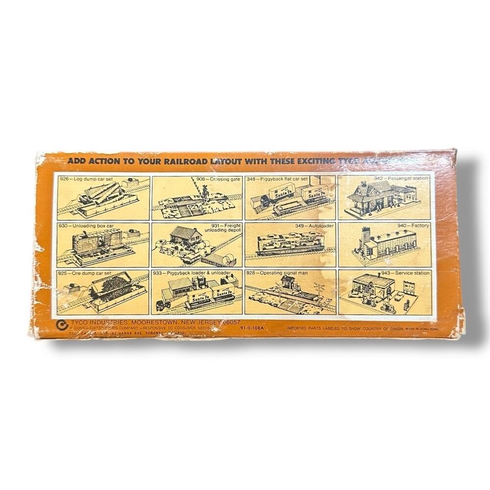 Tyco HO Scale Silver Streak Caboose Train Car - Picture 2 of 6
